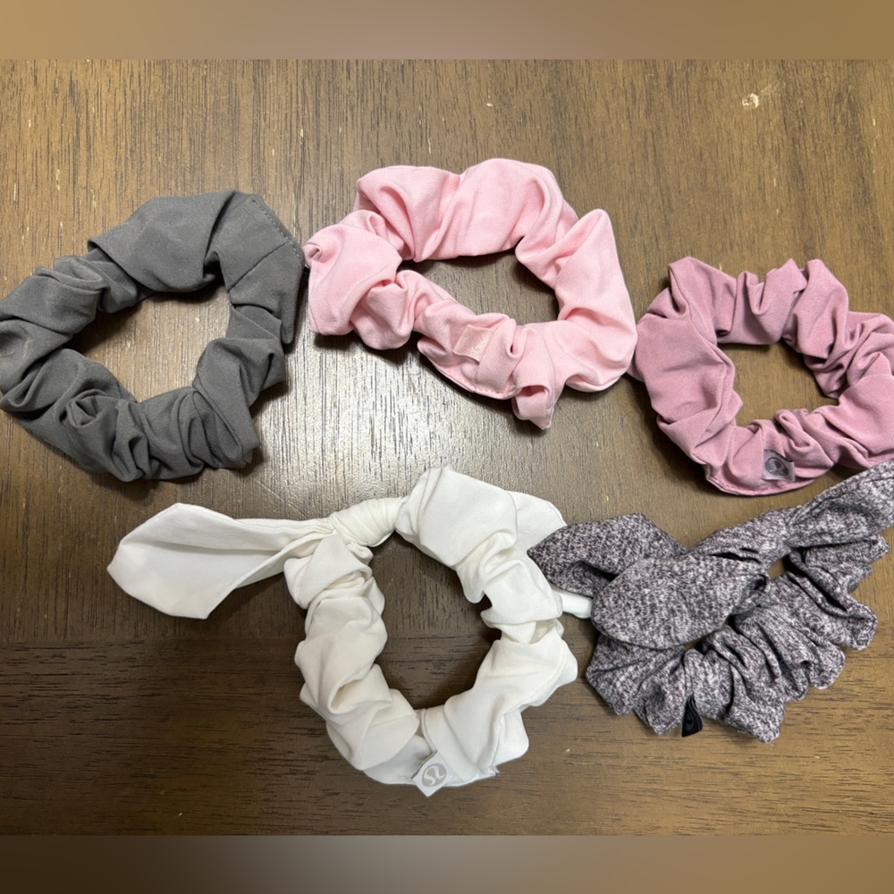 Lululemon pony tail - 5 pack
